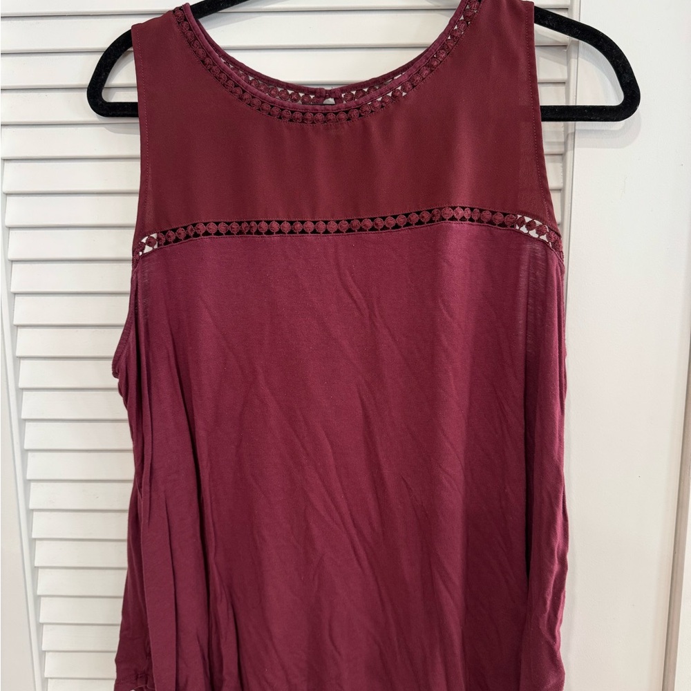 Women's Sleeveless Top in Burgundy